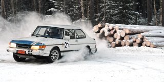 📷 MATS RAGNARSSON  Johan Sandow med Alexander Eriksson som co-driver visade sig vara snabbast i klassen Rally 2 WD.