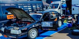 📷 SANDSTRÖM MOTORSPORT (ARKIV)   
Inom några dagar kliver in i augusti månad. Inbjudan till Höstnatta finns med i denna nyhet där vi även tar VMK-föraren Nils Sandström på pulsen.