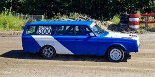 📷 PRIVAT  
När Nils Hörnqvist gjorde sina första tävlingar var detta i en lånad Volvo 245 från Jonas Lindgren. En bil som numera är återlämnad.